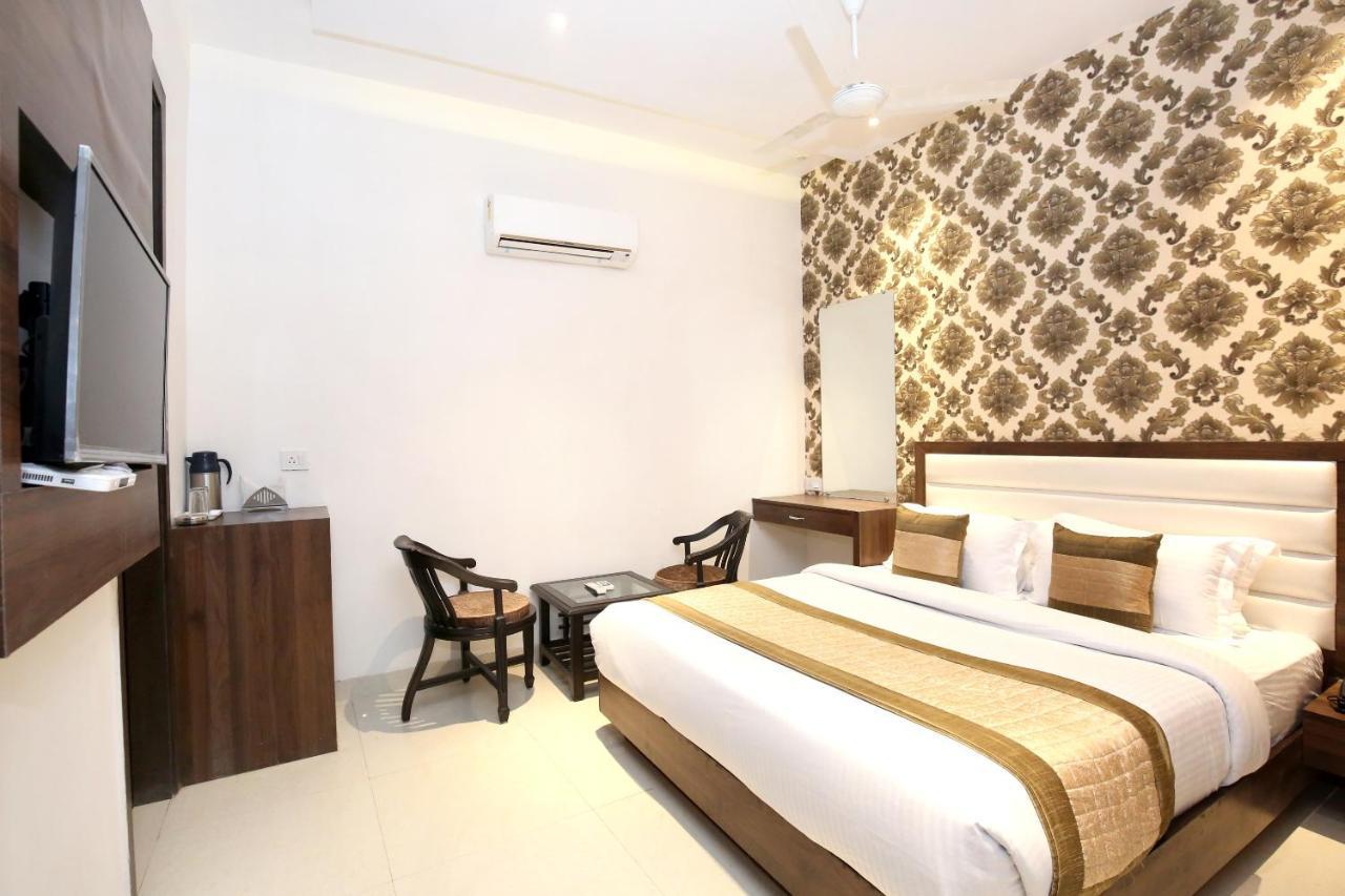 Oyo 11680 Hotel Grand Star Amritsar Buitenkant foto