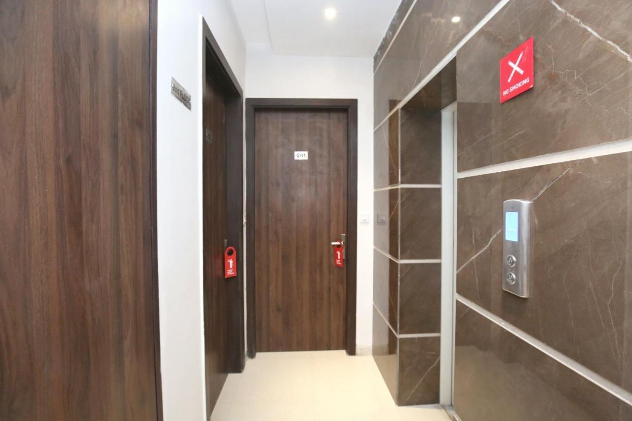 Oyo 11680 Hotel Grand Star Amritsar Buitenkant foto